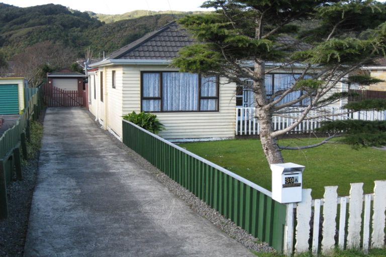 Photo of property in 39 Main Road, Wainuiomata, Lower Hutt, 5014