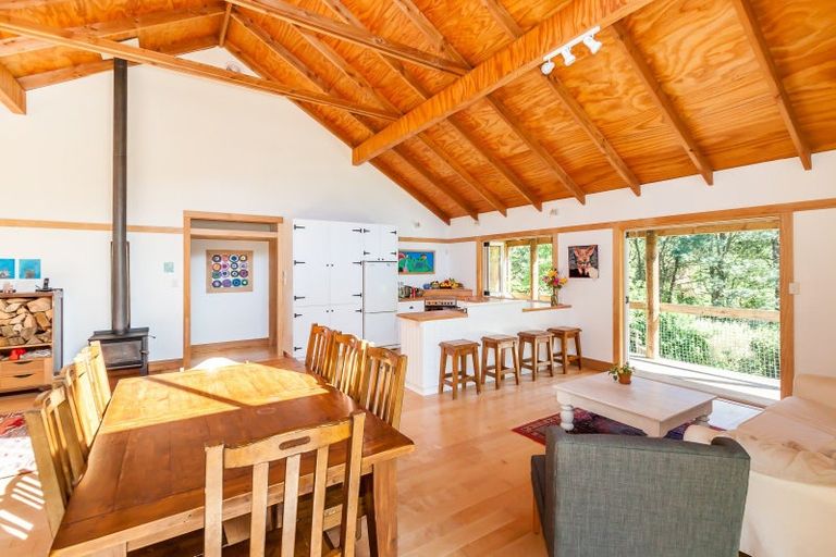Photo of property in 421 Pahiatua Aokautere Road, Aokautere, Palmerston North, 4471
