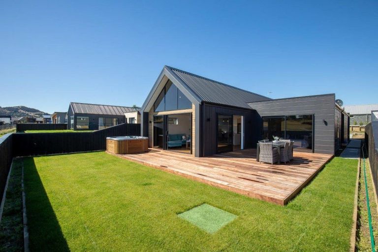 Photo of property in 69 Farrant Drive, Wanaka, 9305