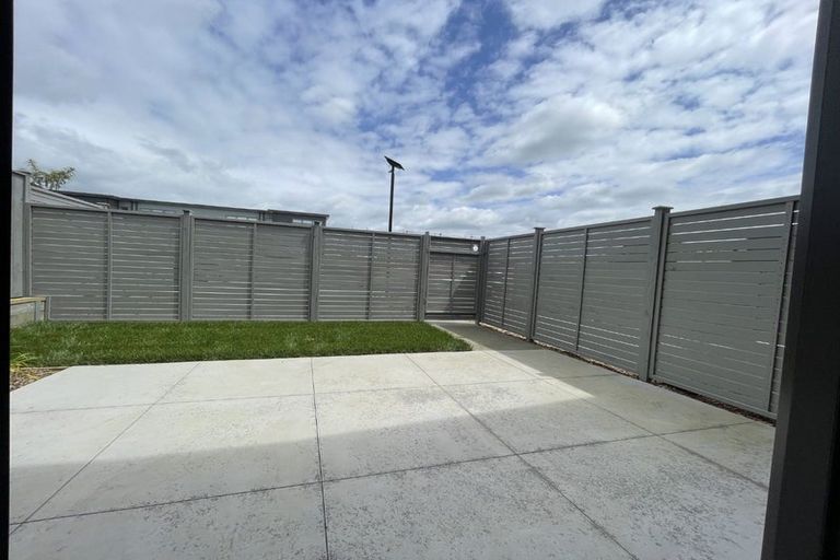Photo of property in 6 Viridian Avenue, Rosehill, 2113