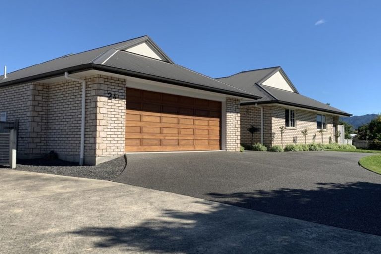 Photo of property in 2a Bransley Grove, Katikati, 3129