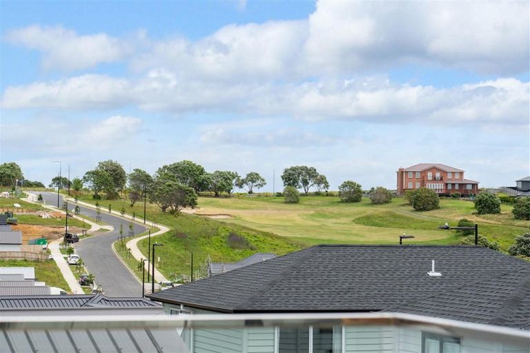 Photo of property in 11 Whale Bay Rise, Gulf Harbour, 0930