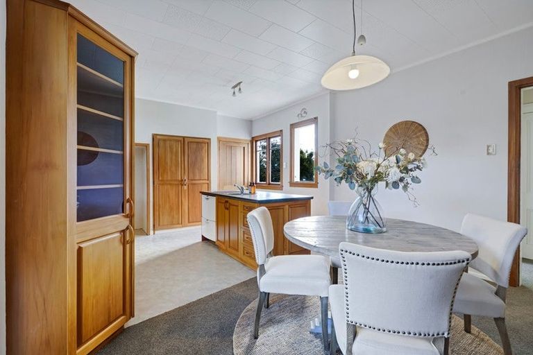 Photo of property in 28 Huatoki Street, Vogeltown, New Plymouth, 4310