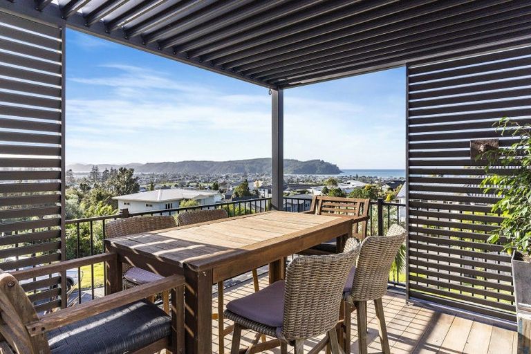 Photo of property in 107 Pacific View Drive, Whangamata, 3620