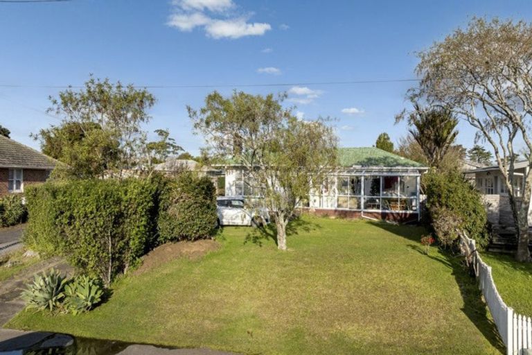 Photo of property in 24 Tiraumea Drive, Pakuranga, Auckland, 2010