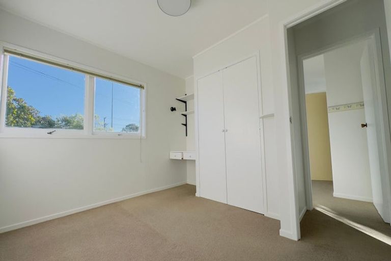 Photo of property in 247 Forrest Hill Road, Forrest Hill, Auckland, 0620