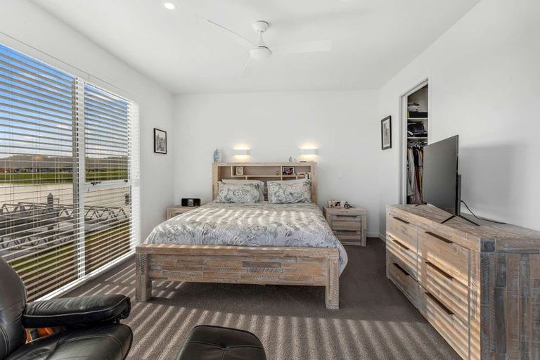 Photo of property in 30 Ngaroma Crescent, Whitianga, 3510
