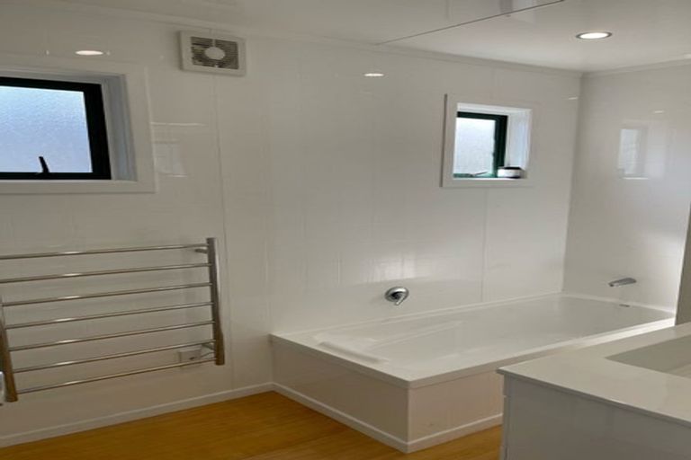 Photo of property in 4 Sea View Road, Baylys Beach, Dargaville, 0377