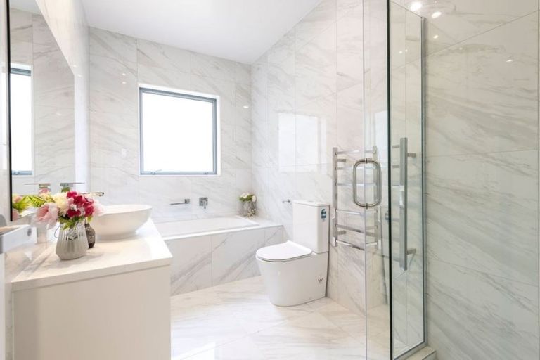 Photo of property in 43 Cloonlyon Drive, Flat Bush, Auckland, 2019