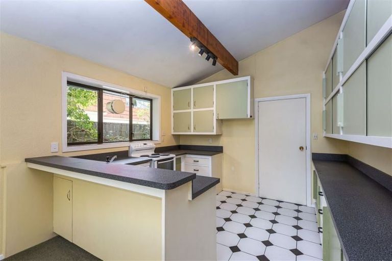 Photo of property in 22 Powell Crescent, Ilam, Christchurch, 8041