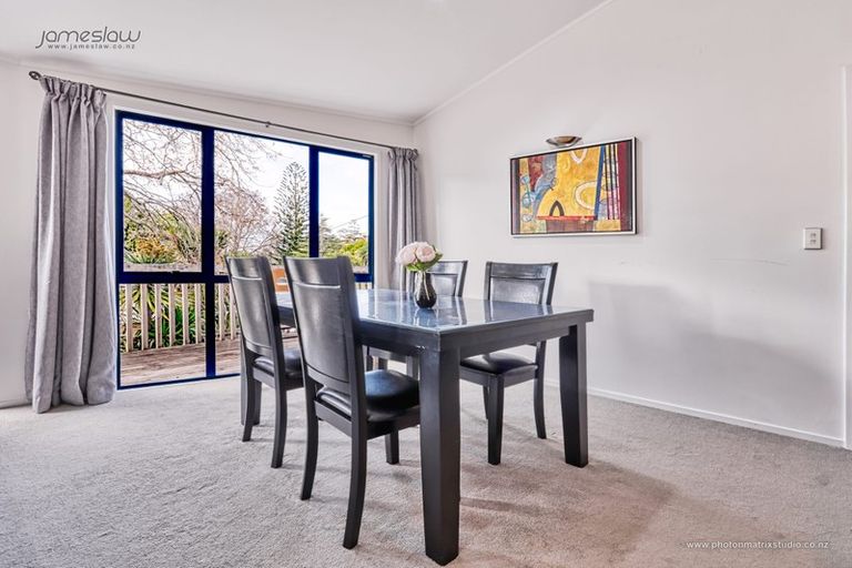 Photo of property in 1/19 Lowtherhurst Road, Massey, Auckland, 0614