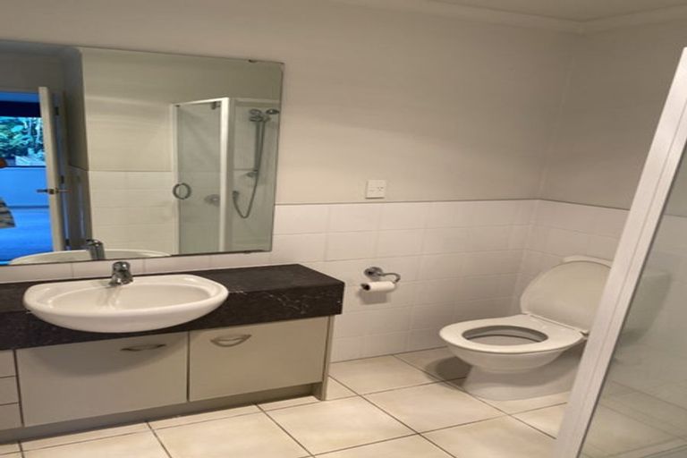 Photo of property in 54 Provence Esplanade, Te Atatu Peninsula, Auckland, 0610