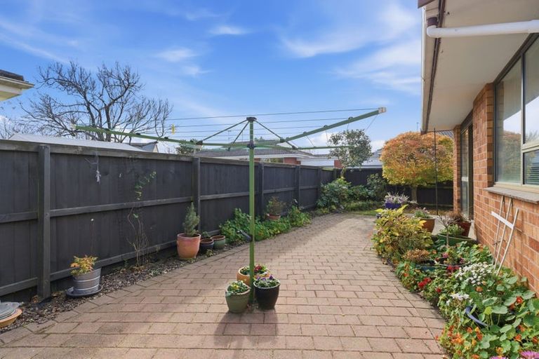 Photo of property in 2/1 Karnak Crescent, Russley, Christchurch, 8042