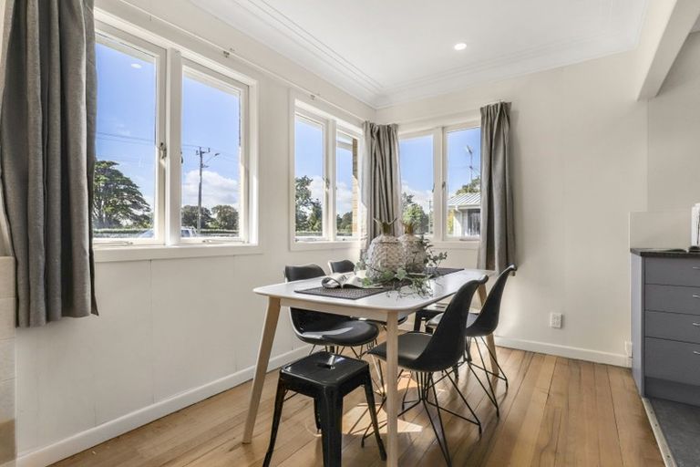 Photo of property in 1/60 Racecourse Road, Waiuku, 2123