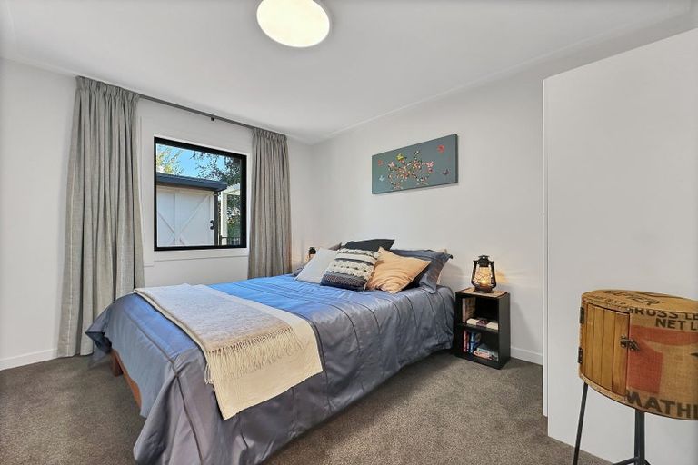 Photo of property in 11 Gibbs Place, Kinloch, Taupo, 3377