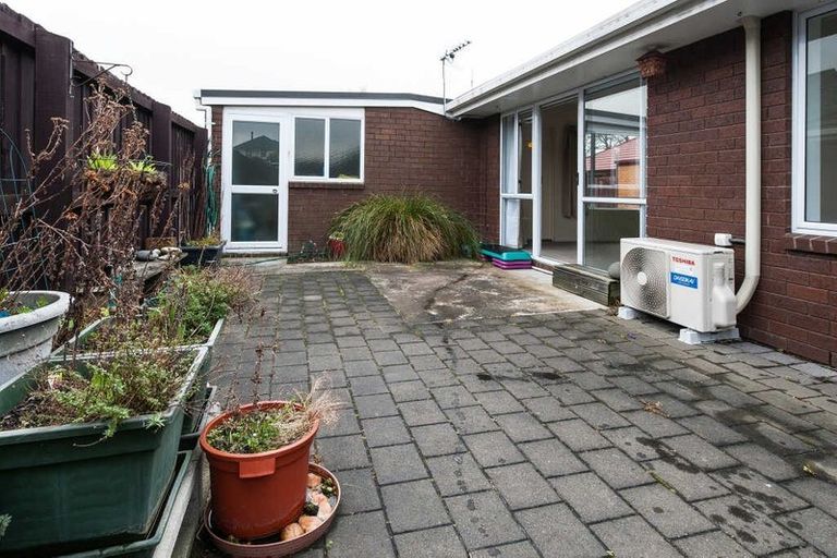Photo of property in 2/38 Maxwell Street, Riccarton, Christchurch, 8041