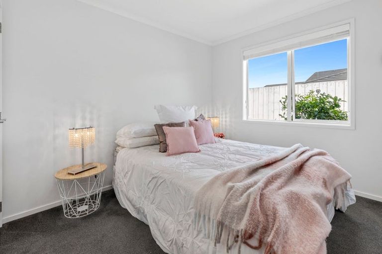 Photo of property in 12 Oceana Drive, Welcome Bay, Tauranga, 3175