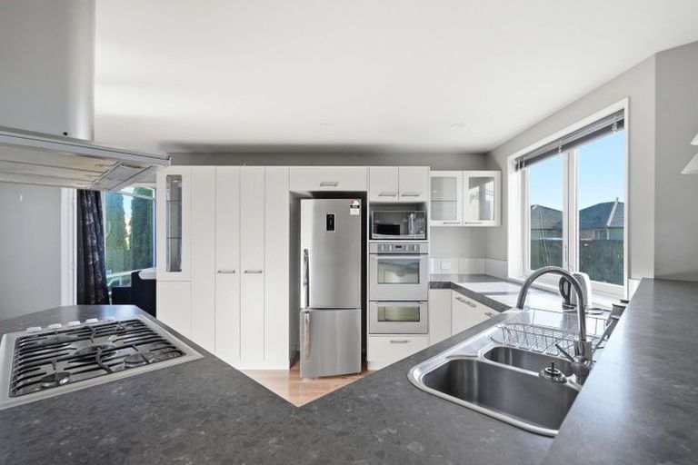 Photo of property in 6 Burbank Drive, Aidanfield, Christchurch, 8025