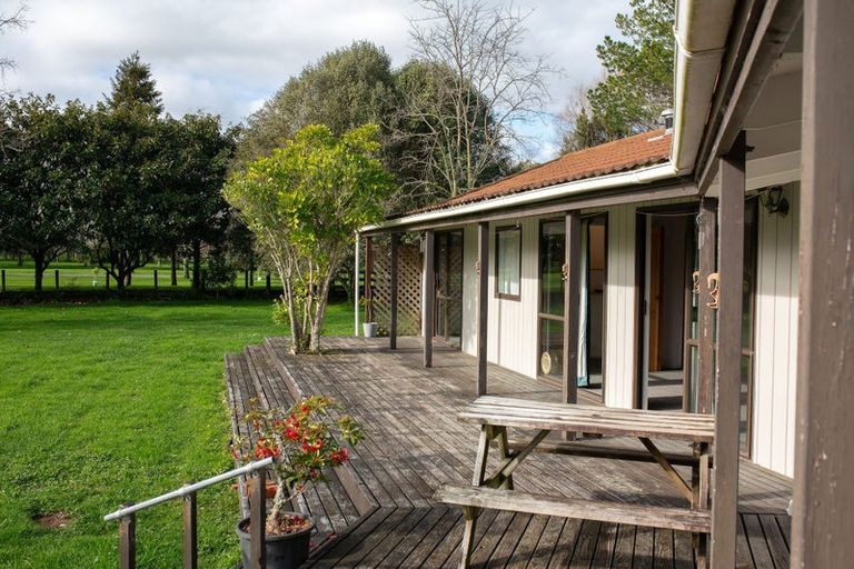 Photo of property in 92 Arcus Road, Te Horo, Otaki, 5582