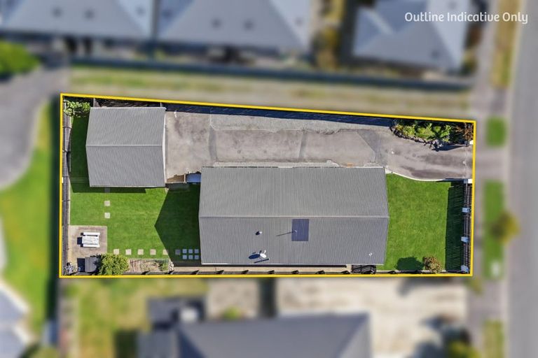 Photo of property in 167 Queenspark Drive, Parklands, Christchurch, 8083