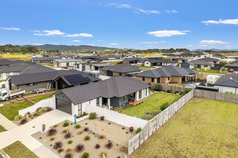 Photo of property in 4 Te Taniwha Road, One Tree Point, 0118