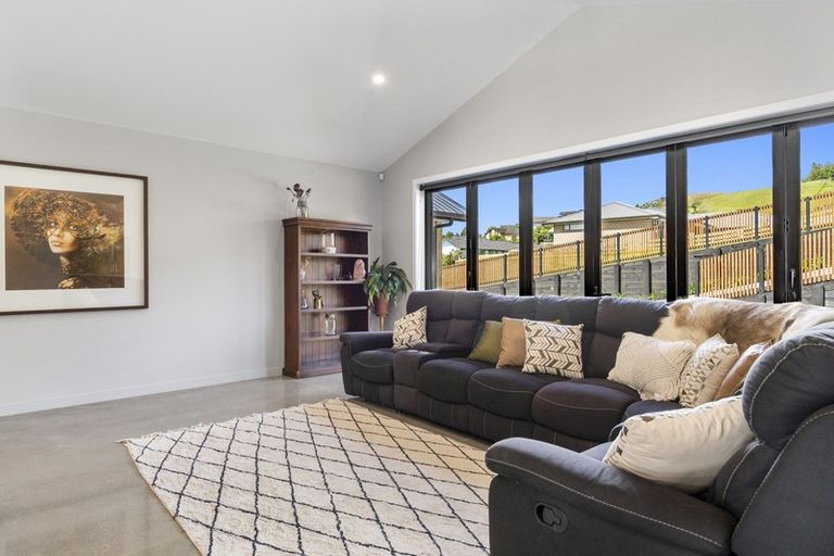 Photo of property in 43r Oceana Drive, Welcome Bay, Tauranga, 3175