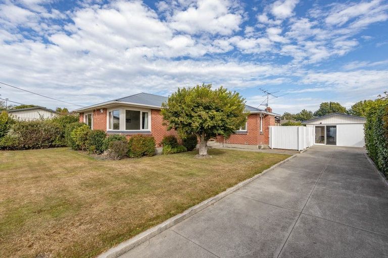 Photo of property in 22 Steadman Road, Broomfield, Christchurch, 8042