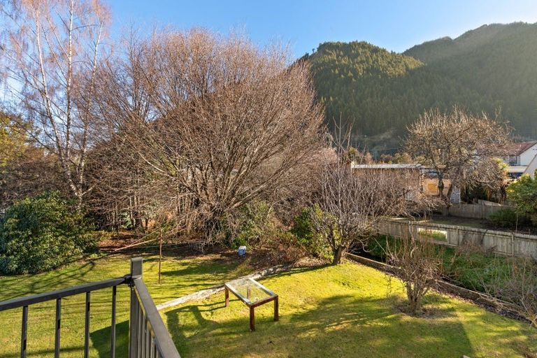 Photo of property in 10 Boundary Street, Arrowtown, 9302