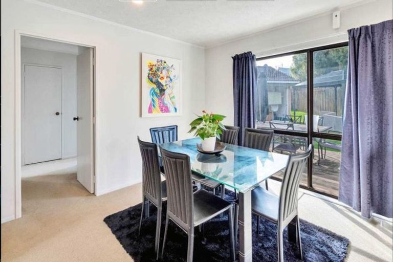 Photo of property in 21 Crosby Road, West Harbour, Auckland, 0618