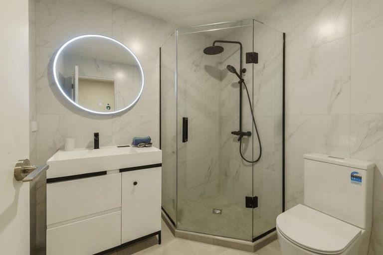 Photo of property in 57a Edmonton Road, Henderson, Auckland, 0612