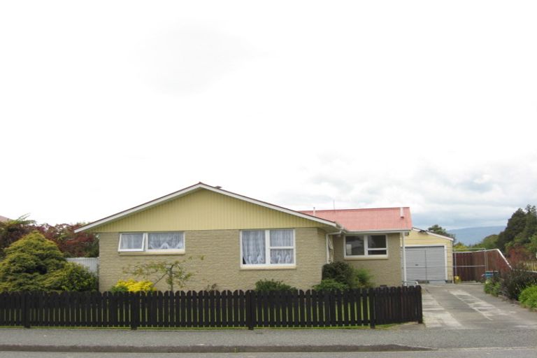 Photo of property in 29 Domett Street, Westport, 7825