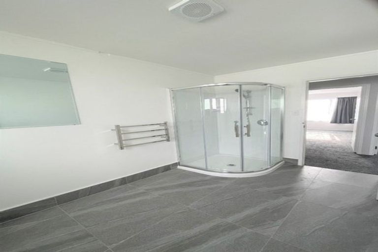 Photo of property in 2/58 Henwood Road, Mangere East, Auckland, 2024