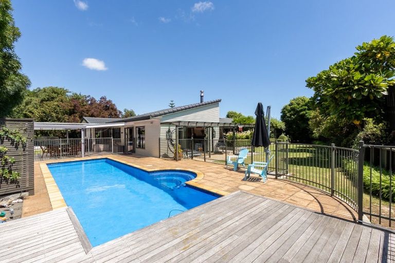 Photo of property in 70 Langdale Avenue, Paraparaumu, 5032