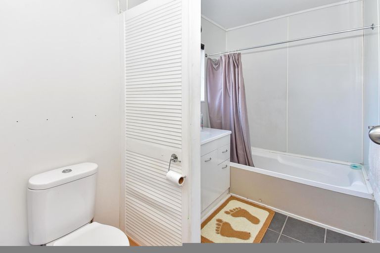 Photo of property in 1/14 Ririno Place, Manurewa, Auckland, 2102