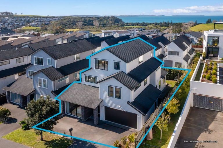 Photo of property in 5 Pennant Street, Long Bay, Auckland, 0630