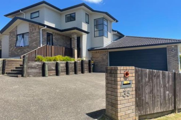 Photo of property in 35 Trotting Terrace, Fairview Heights, Auckland, 0632