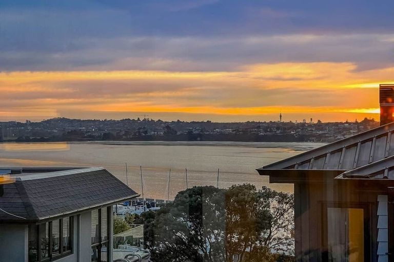 Photo of property in 47a Takutai Avenue, Half Moon Bay, Auckland, 2012