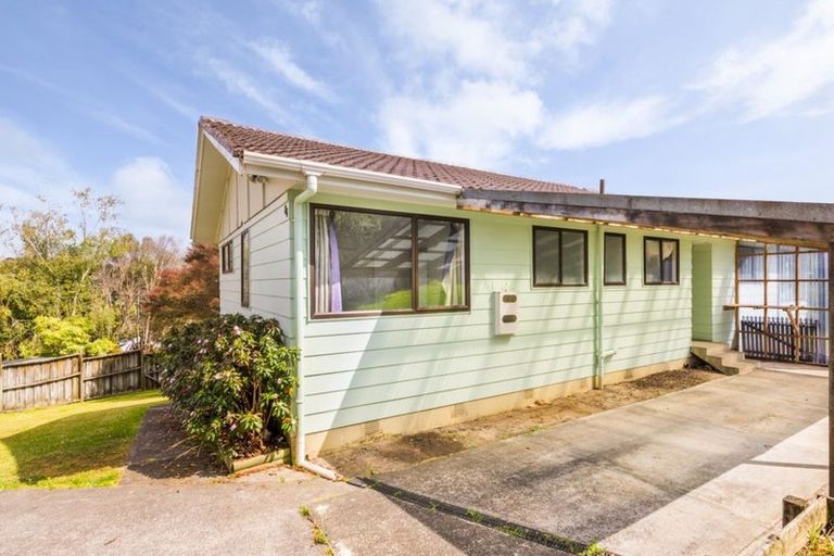 Photo of property in 86 Sunvue Road, Glen Eden, Auckland, 0602