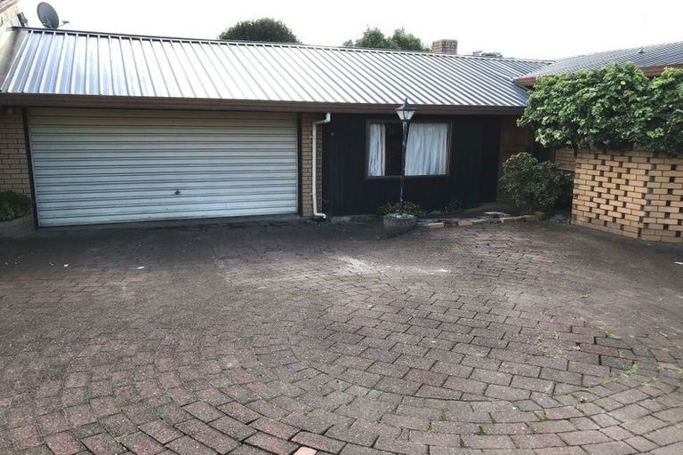 Photo of property in 2/19 Murvale Drive, Bucklands Beach, Auckland, 2014