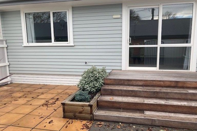 Photo of property in 196 Wilsons Road South, Saint Martins, Christchurch, 8022