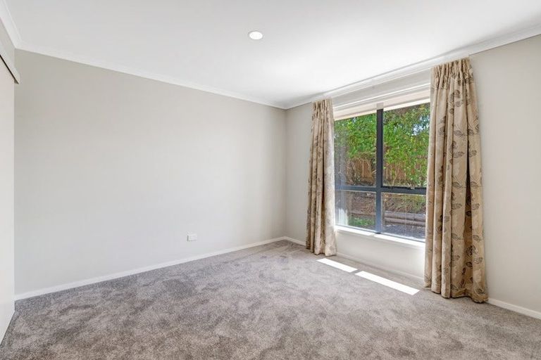 Photo of property in 65 Cabeleigh Drive, Helensville, 0800