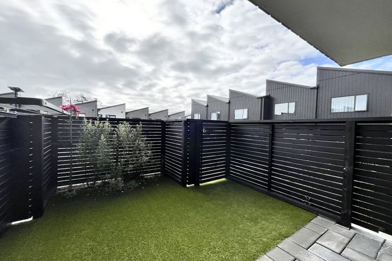 Photo of property in 27/28 Westgate Drive, Westgate, Auckland, 0614