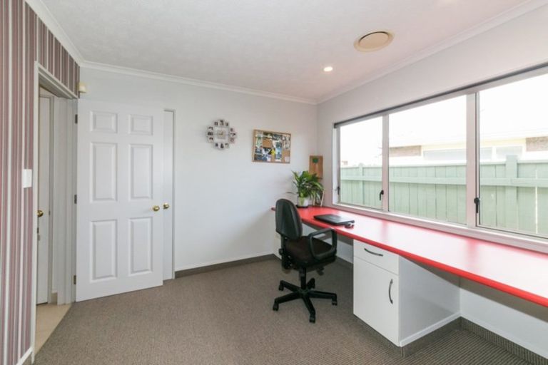 Photo of property in 7 Gresham Place, Taradale, Napier, 4112
