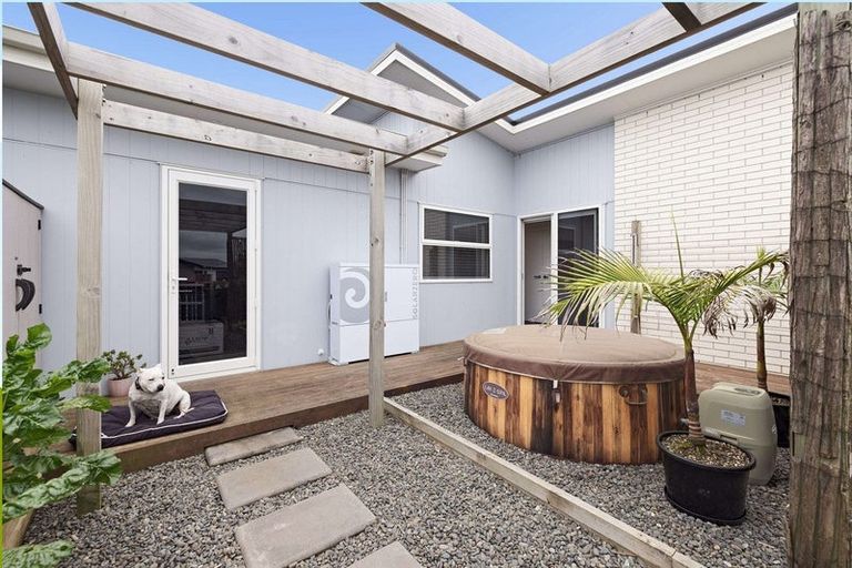 Photo of property in 20 Toi Place, Papamoa, 3118