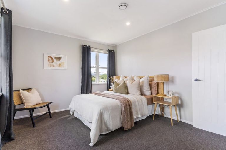 Photo of property in 13 Sheehan Road, Te Atatu South, Auckland, 0610