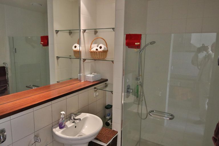 Photo of property in Bridgewater Apartments, 206/7 Te Rangi Cross Road, Paihia, 0200