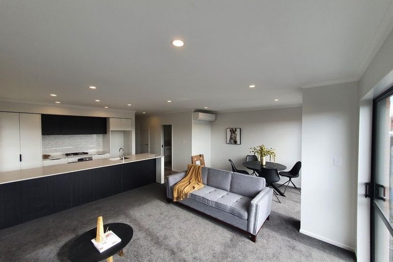 Photo of property in 2 Shortfin Place, Flat Bush, Auckland, 2019