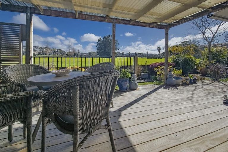 Photo of property in 2/93 Florence Avenue, Orewa, 0931