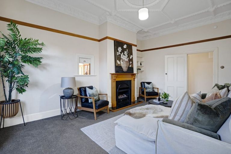 Photo of property in 28 Huatoki Street, Vogeltown, New Plymouth, 4310