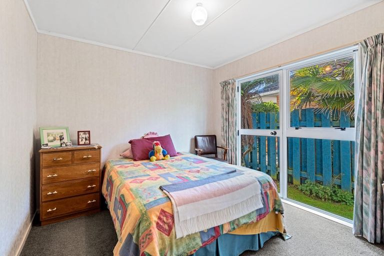Photo of property in 10 Aitchison Place, Levin, 5510